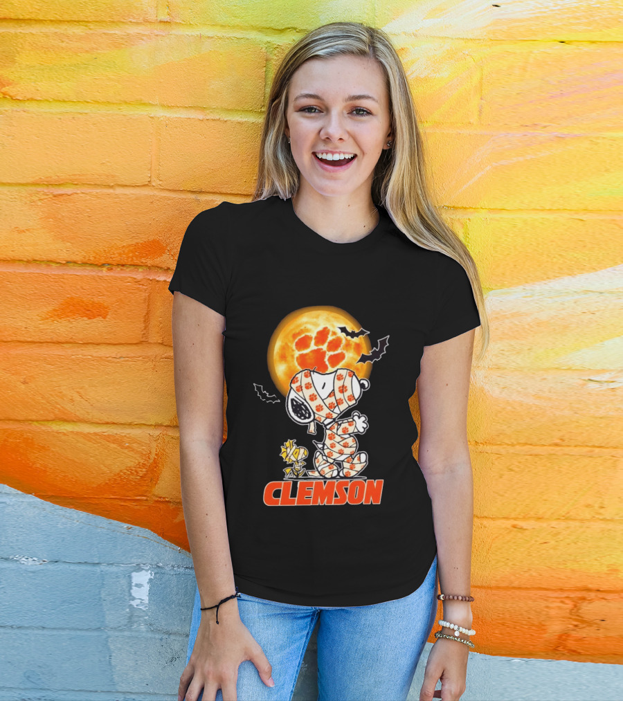 Clemson Tigers Snoopy Woodstock Mummy Halloween Moon Bats T-Shirt
