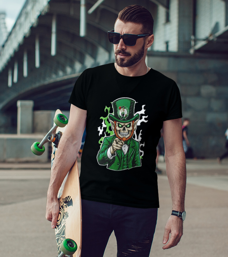 Boston Celtics Skull Leprechaun Pointing Distressed Flag Basketball Fan T-Shirt