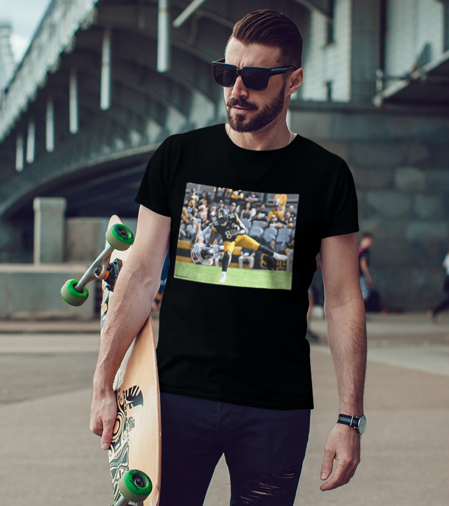 Pittsburgh Steelers Football Player Hurdling Defender Action Photo T-Shirt