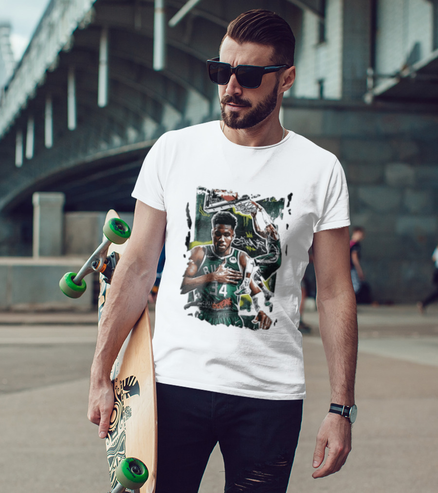 Milwaukee Bucks Giannis Dunking Greek Freak Paint Splatter Collage T-Shirt