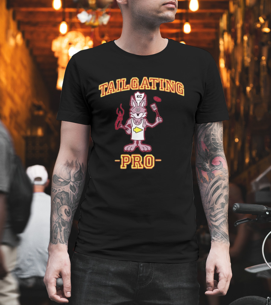 Tailgating Pro KC Chiefs Kingdom BBQ Wolf Fan Gear T-Shirt