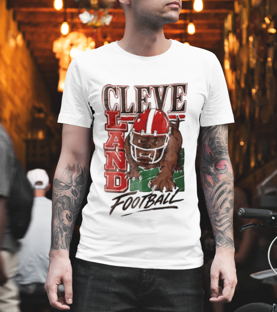 Cleveland Browns Bulldog Football Helmet Mascot Running T-Shirt