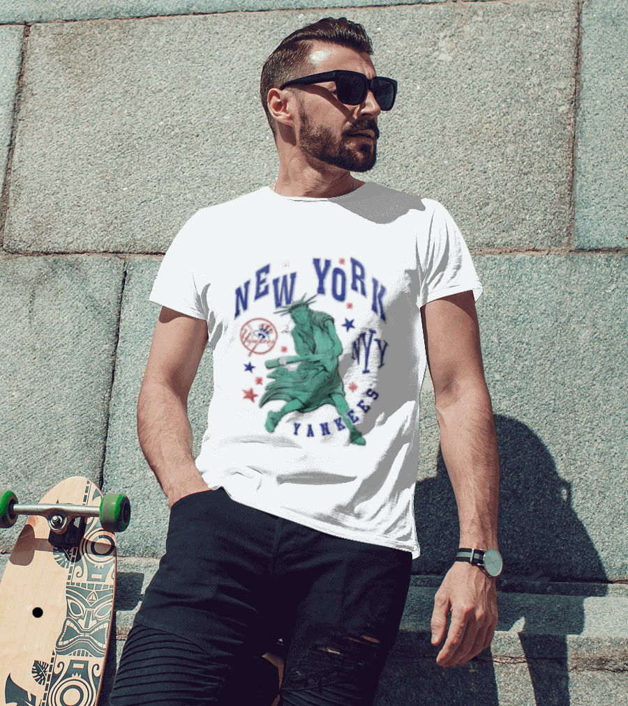 New York Yankees NYY Statue Of Liberty Swinging Baseball Bat MLB Red Stars T-Shirt