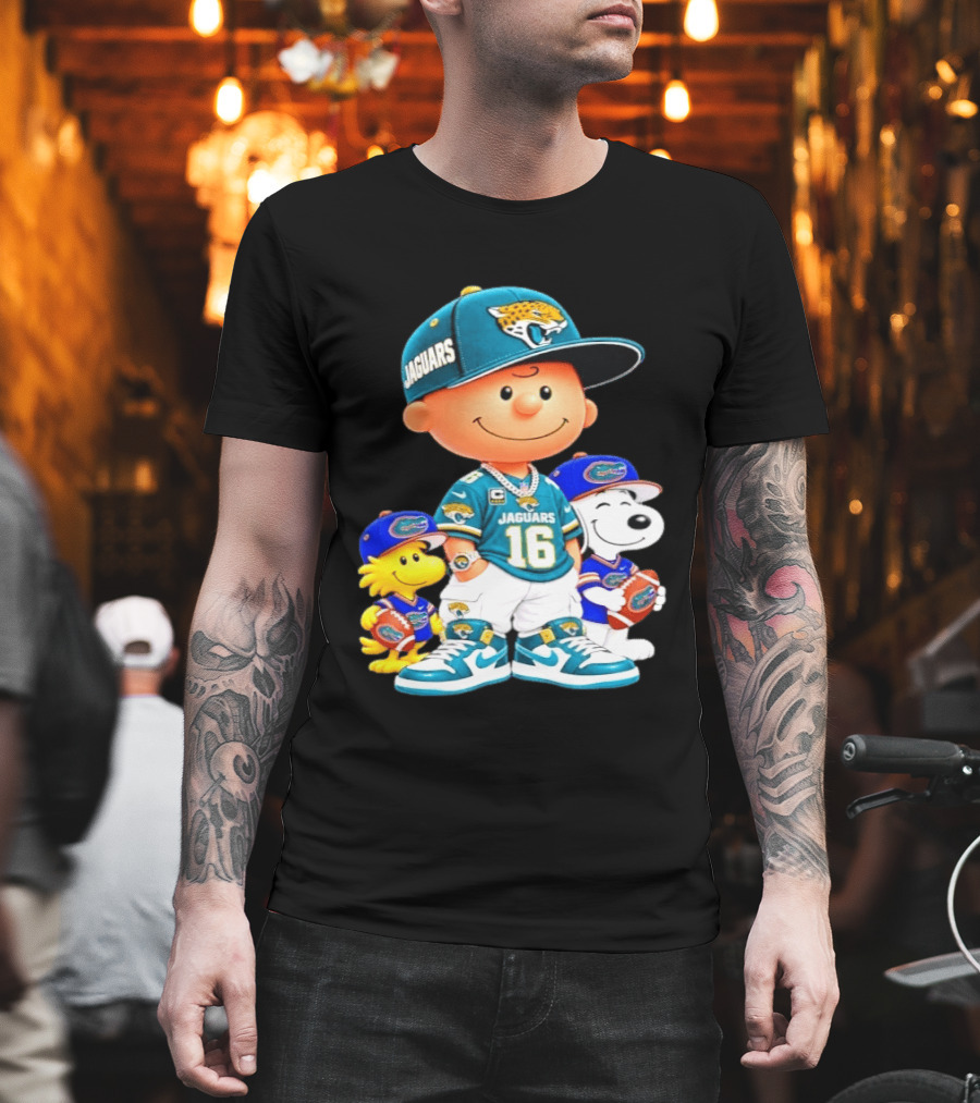 Charlie Brown With Snoopy And Woodstock Jacksonville Jaguars 16 Jersey Peanuts Football Fan Gear T-Shirt
