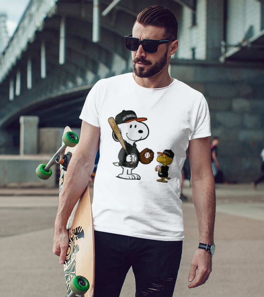San Francisco Giants Snoopy Woodstock Baseball Caps Peanuts Characters T-Shirt
