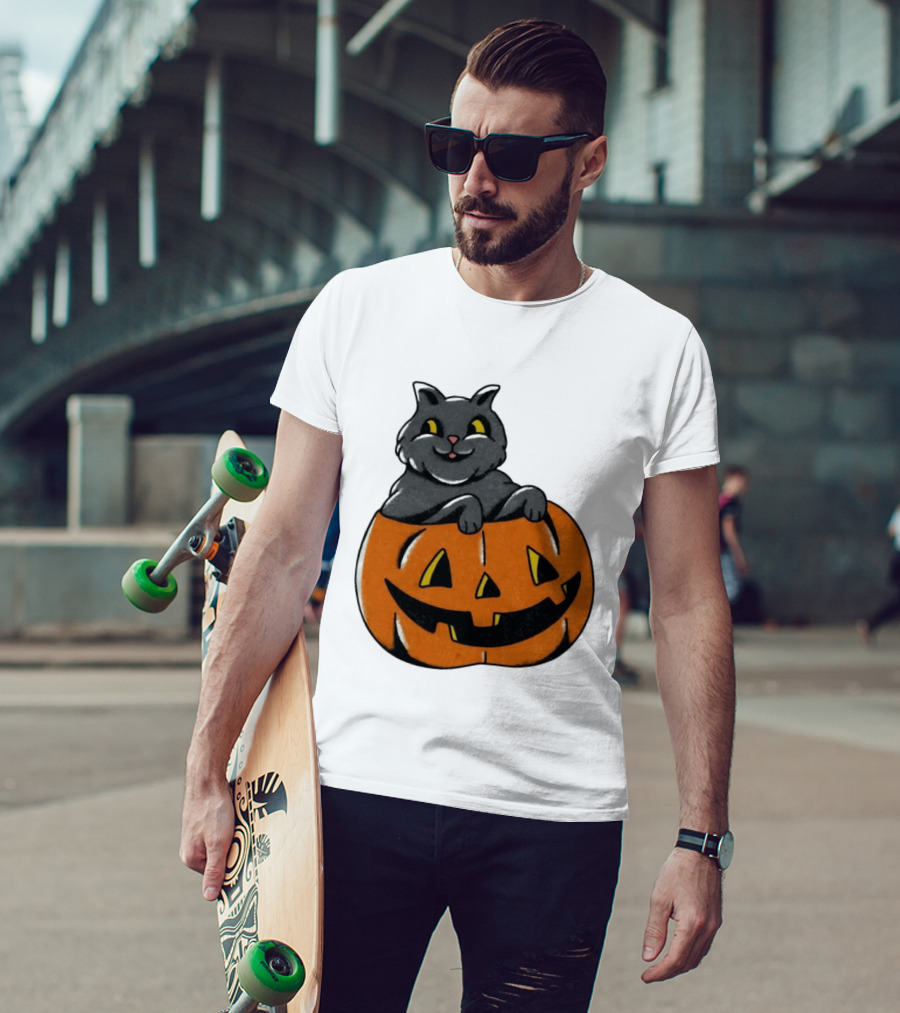 Black Cat In Jack O' Lantern Halloween Pumpkin T-Shirt