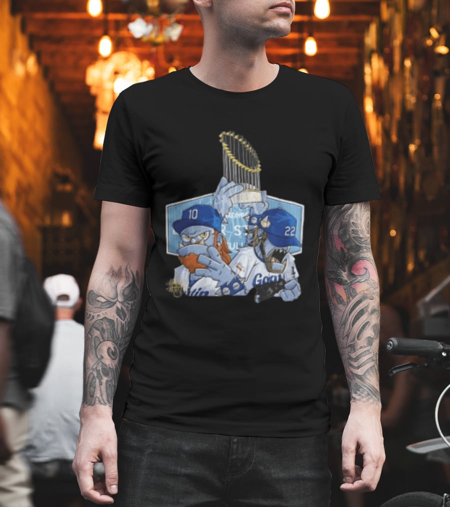 Los Angeles Dodgers Justin Turner Clayton Kershaw Blue Orcs Holding Trophy T-Shirt