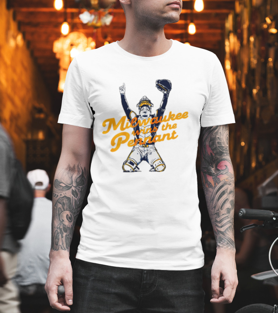 Milwaukee Wins The Pennant Celebration Catcher T-Shirt
