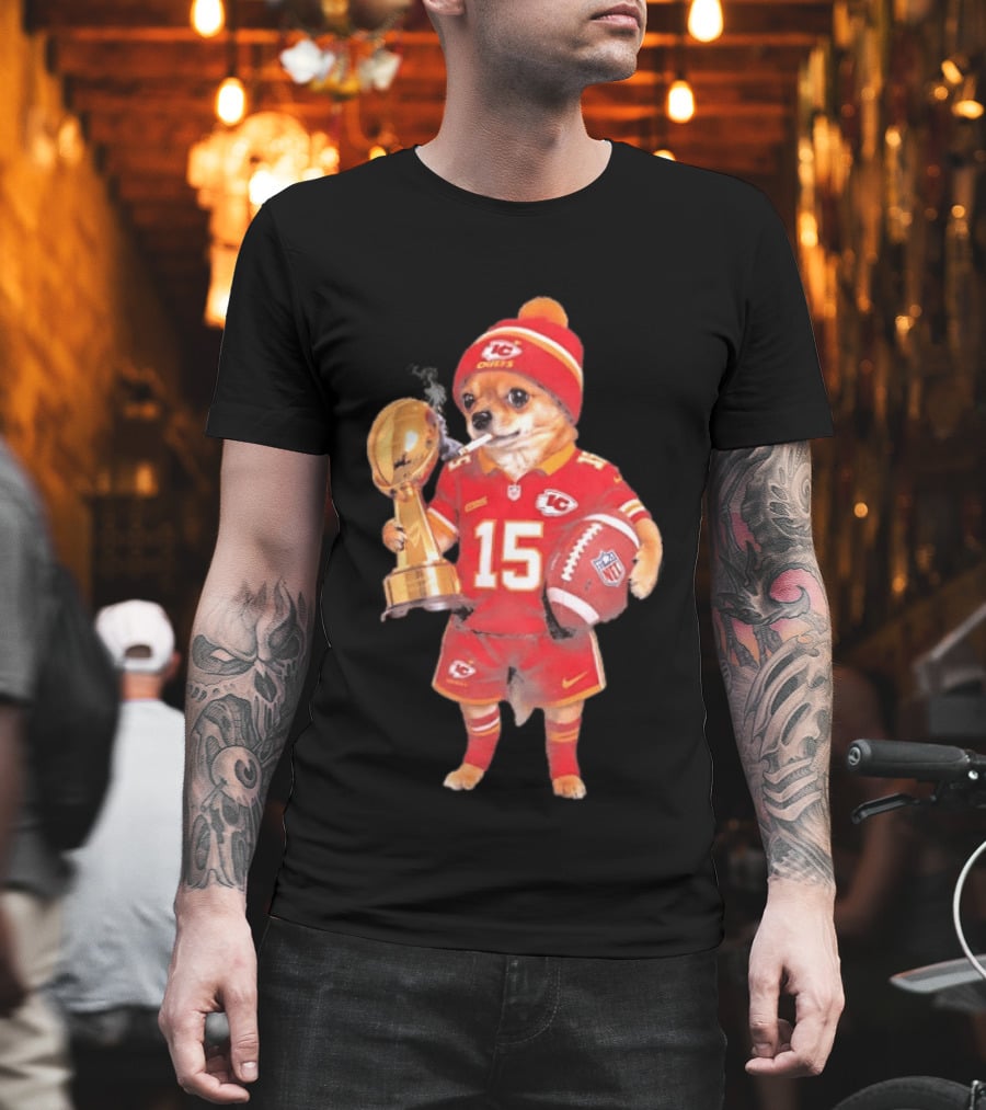 Kansas City Chiefs Chihuahua Trophy Smoking NFL Patrick Mahomes 15 T-Shirt
