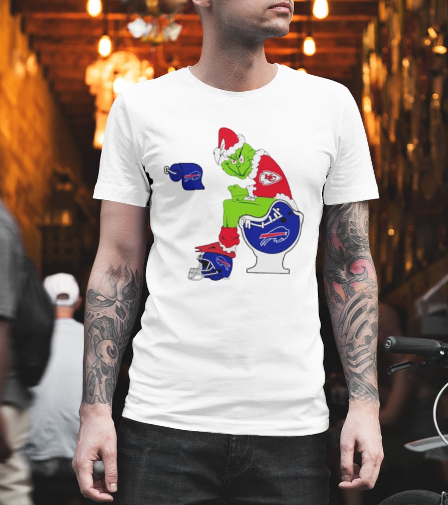 Kansas City Chiefs Grinch Sitting On Buffalo Bills Toilet Football T-Shirt