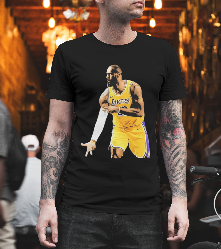 LeBron James Lakers Basketball Icon Gesture T-Shirt