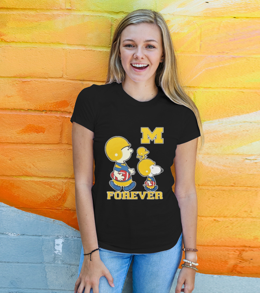 Peanuts Forever Michigan Wolverines M Football Charlie Brown Snoopy Woodstock T-Shirt
