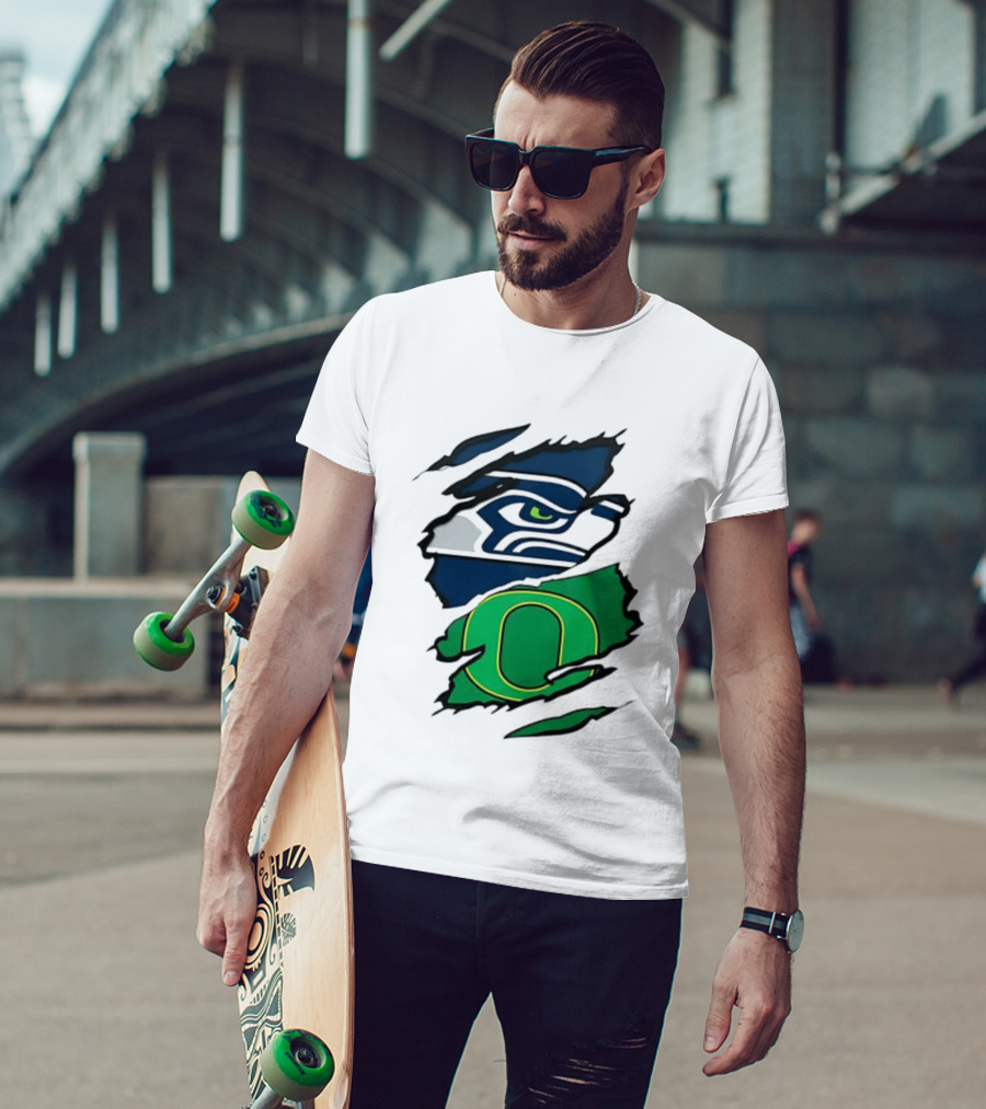 Seattle Seahawks Oregon Ducks Ripped Skin Effect NFL College Team Spirit T-Shirt