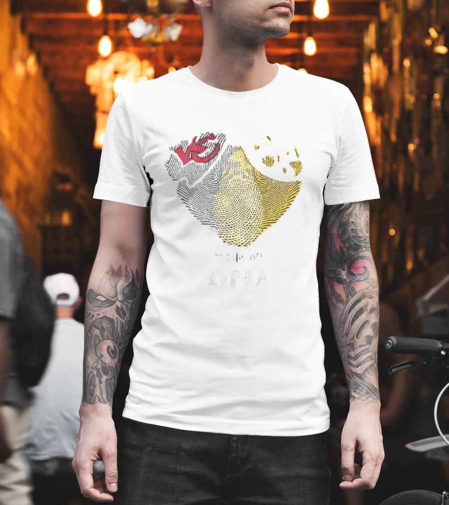 Kansas City Chiefs Iowa Hawkeyes It's In My DNA Highlights Team Passion And Heritage T-Shirt