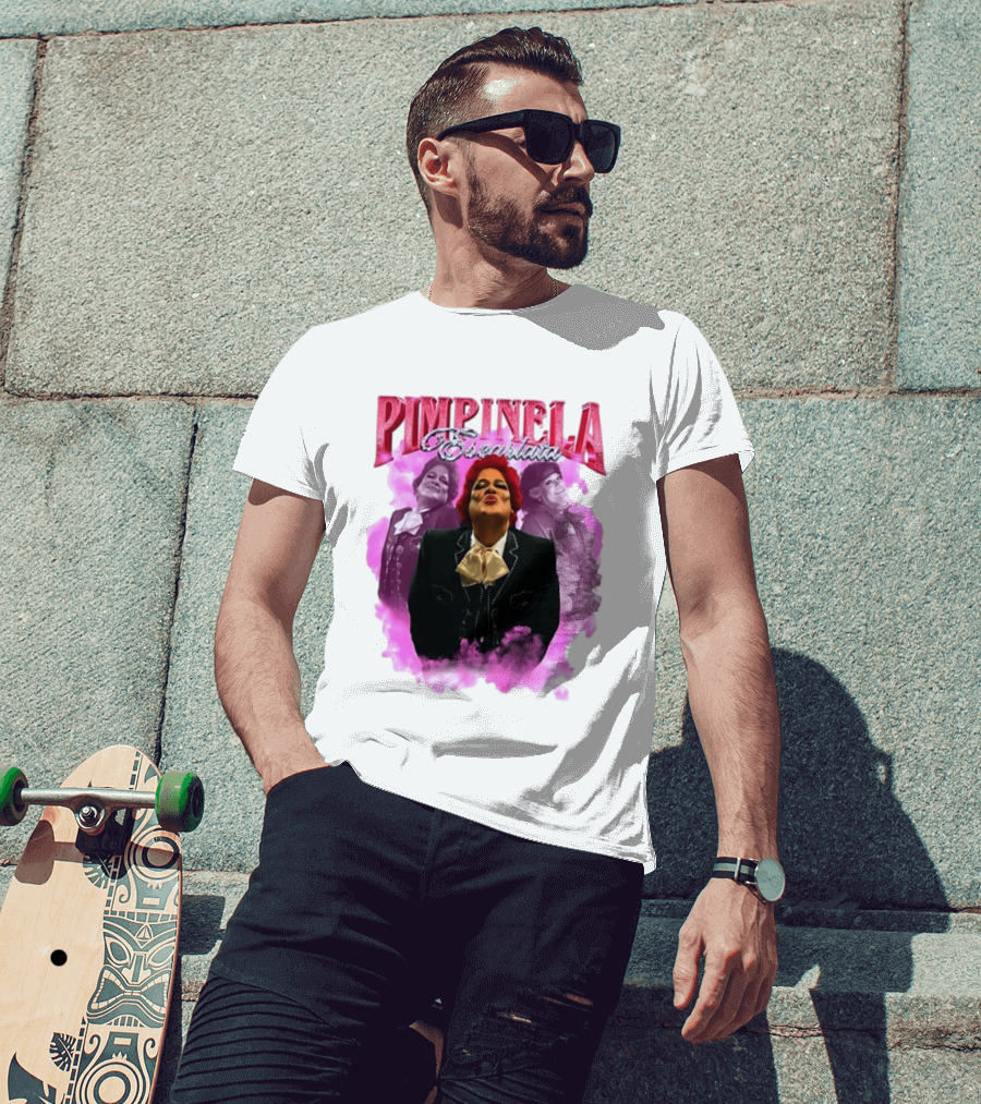 Pimpinela Escarlata Kissing Pose With Pink Smoke Backdrop T-Shirt