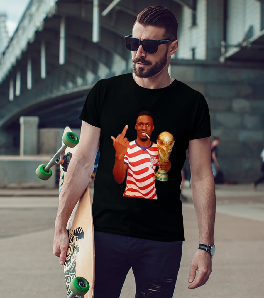 Folarin Balogun USA National Team Smoking Middle Finger World Cup Trophy T-Shirt
