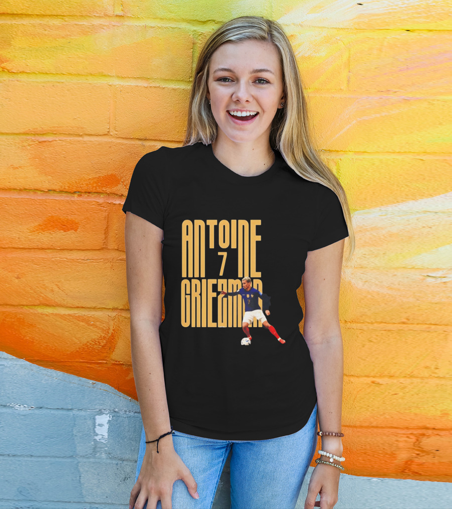 Antoine Griezmann 7 France Football Dribbling T-Shirt