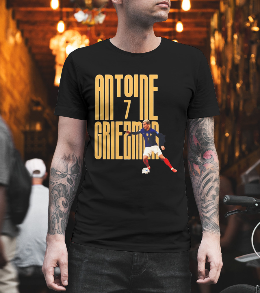 Antoine Griezmann 7 France Football Dribbling T-Shirt