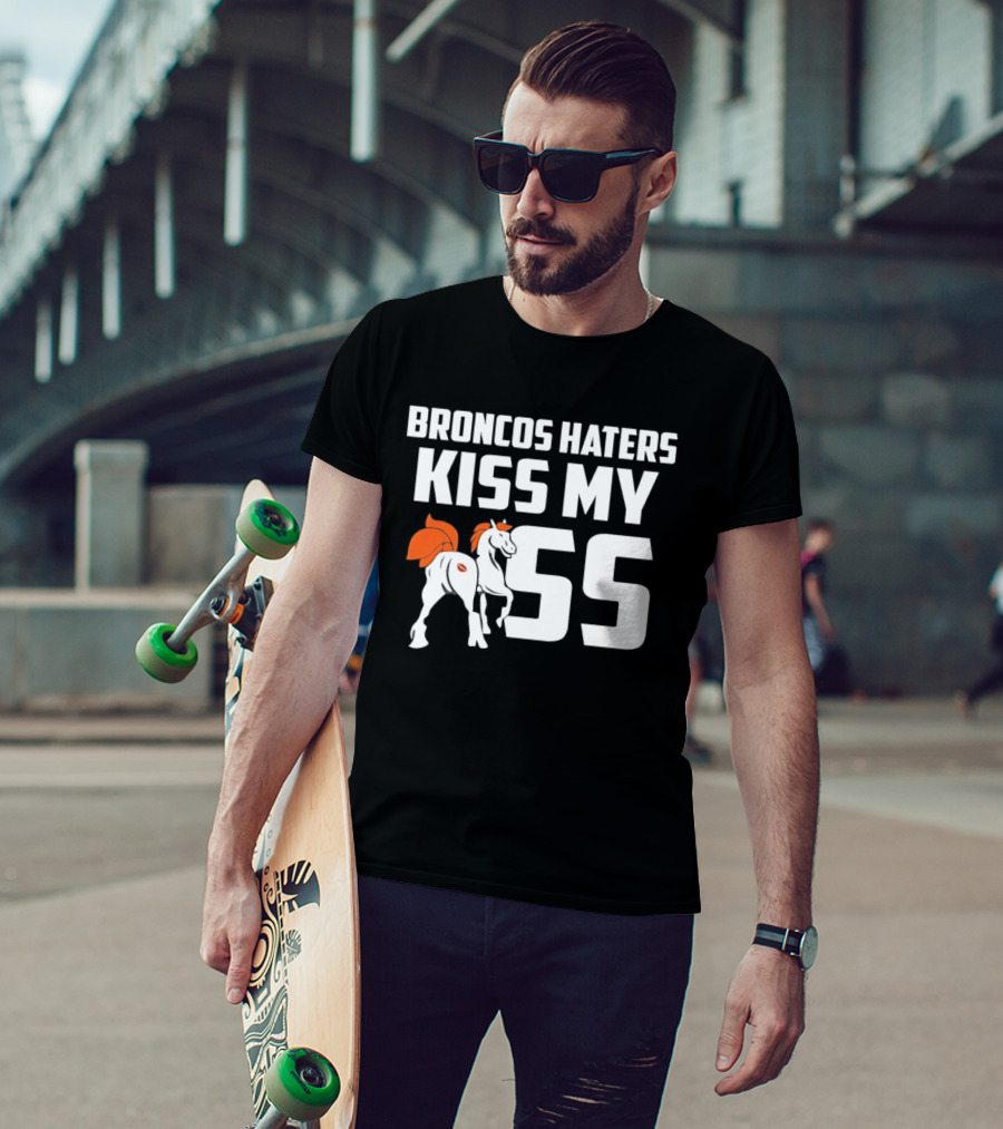 Broncos Haters Kiss My SS Horse And Lip Print T-Shirt