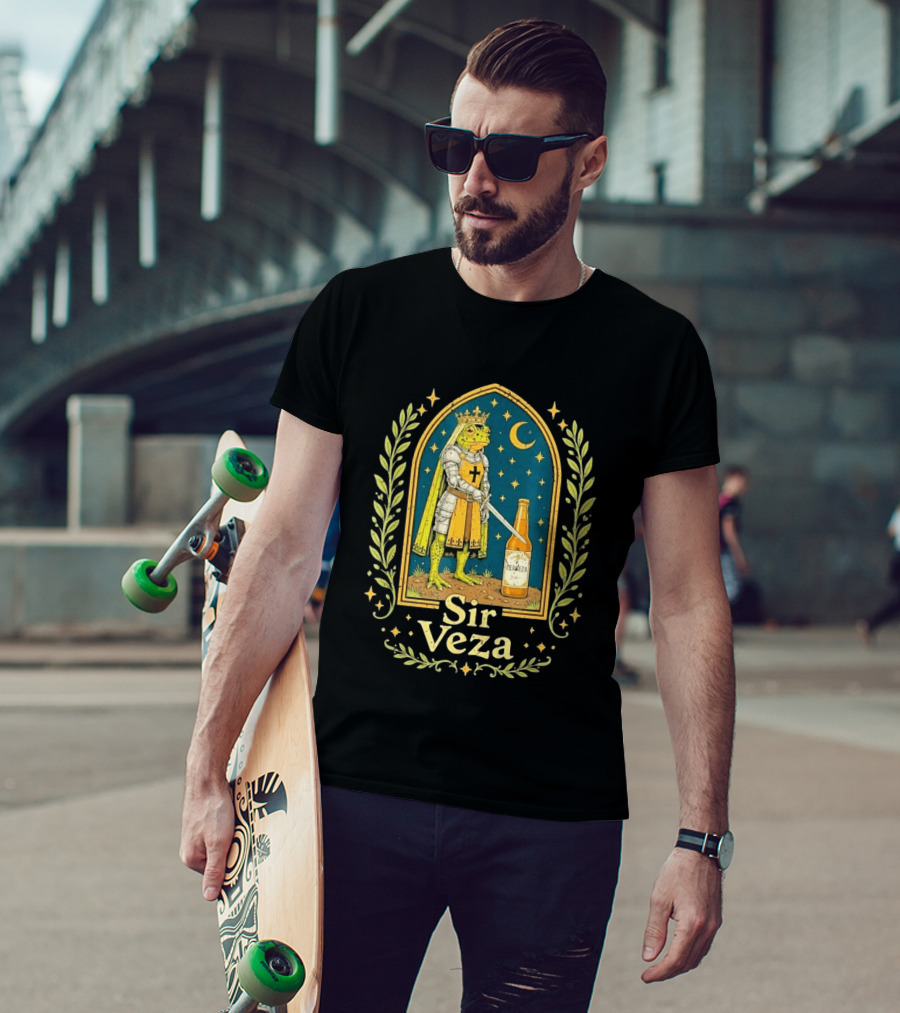 Sir Veza Frog Knight Medieval Pun Cerveza Bottle T-Shirt