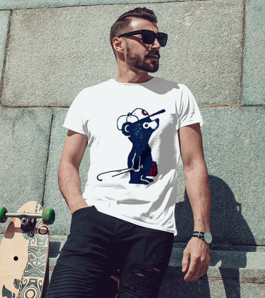 Chicago Cubs Baseball Bear Hitting With Bat And Glove T-Shirt