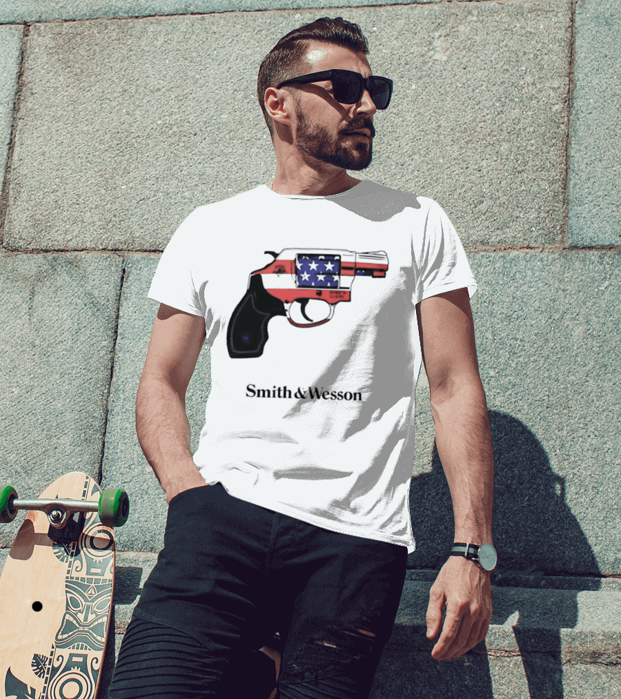 Smith And Wesson American Flag Revolver Firearm T-Shirt