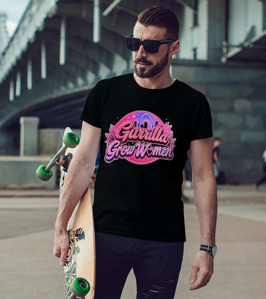 Gurrilla Grow Women St Louis Cannabis Cityscape Pink Sky Arch T-Shirt