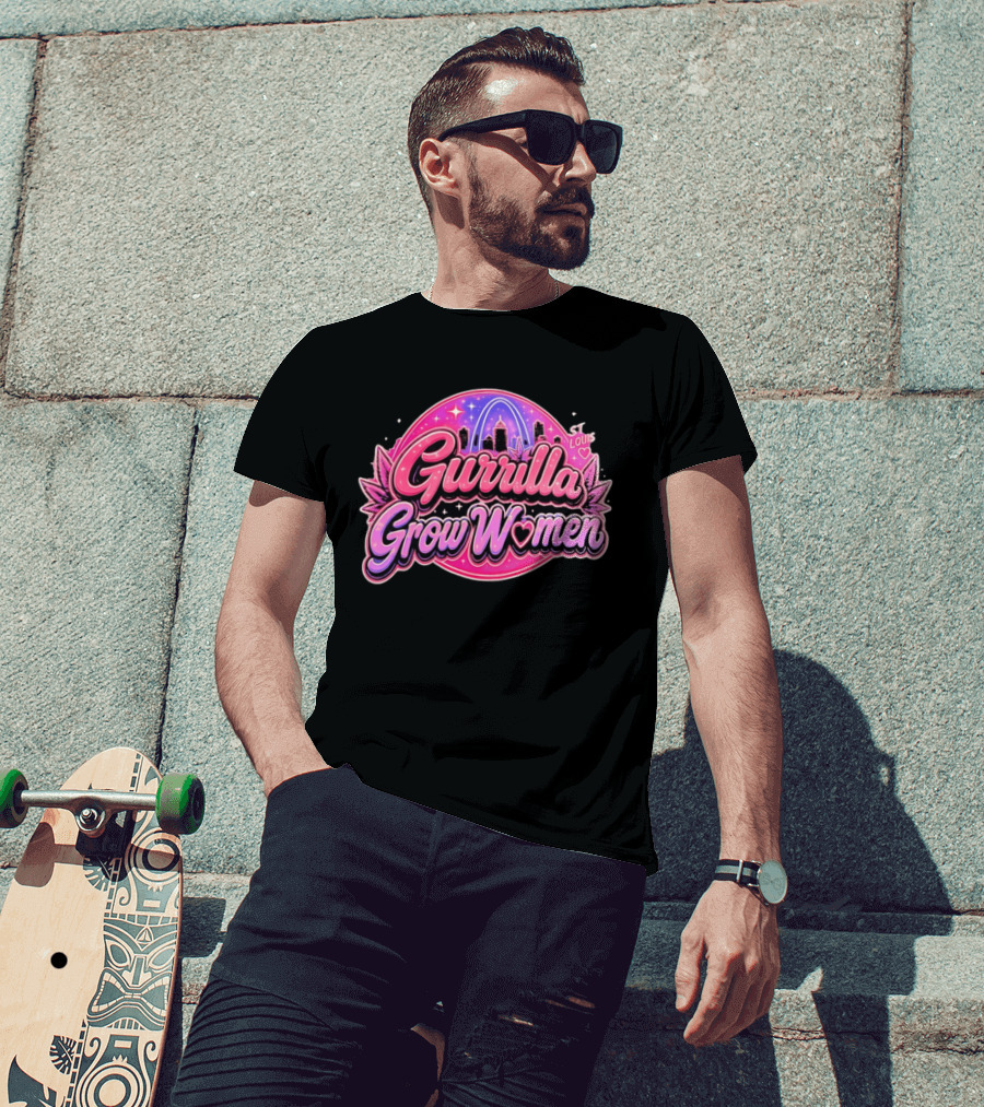 Gurrilla Grow Women St Louis Cannabis Cityscape Pink Sky Arch T-Shirt