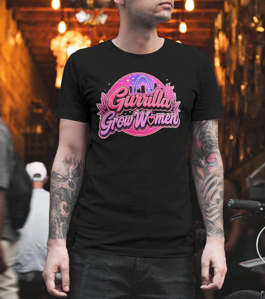 Gurrilla Grow Women St Louis Cannabis Cityscape Pink Sky Arch T-Shirt