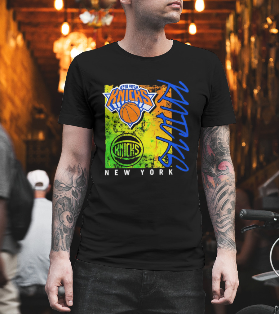 New York Knicks Distressed Basketball Retro Style NBA Fan Favorite T-Shirt