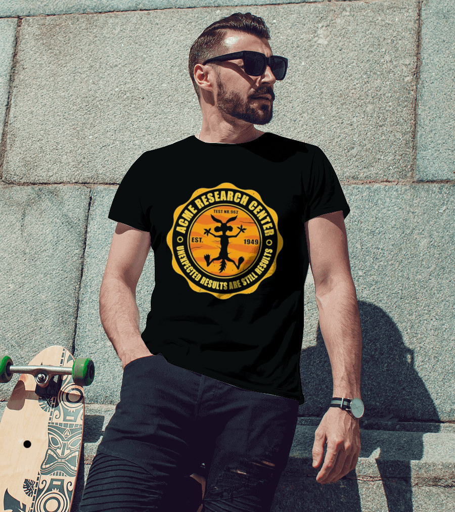 ACME Research Center Wile E Coyote Test NR.962 Unexpected Results Est. 1949 T-Shirt