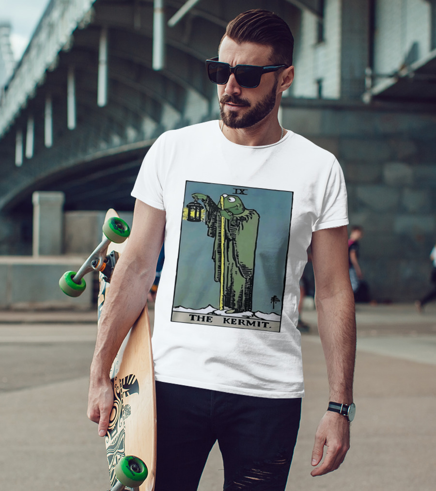 Kermit Tarot Card IX The Hermit Muppets Lantern T-Shirt