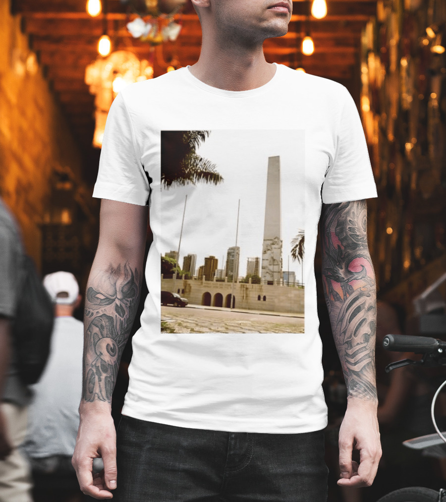Obelisco Do Ibirapuera M M D C Viveram Pouco Para Morrer Bem Morreram Jovens Historical Monument São Paulo Brazil T-Shirt
