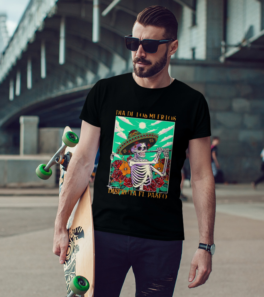 Calavera Golfer Día De Los Muertos Sombrero Flores Disfruta El Paseo T-Shirt