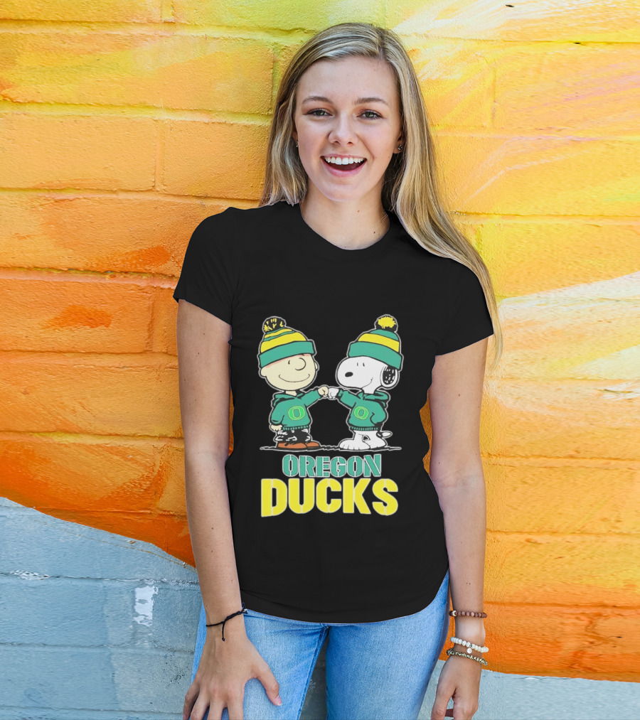 Charlie Brown Snoopy Fist Bump Oregon Ducks Fan Gear T-Shirt