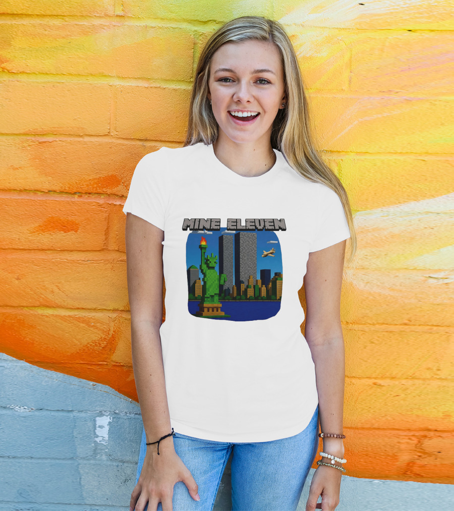 Mine Eleven Pixel City Statue Vector World Twin Towers Scene T-Shirt