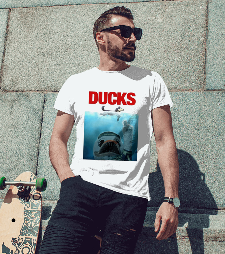 Oregon Ducks Jaws Parody With Washington Huskies Rivalry T-Shirt