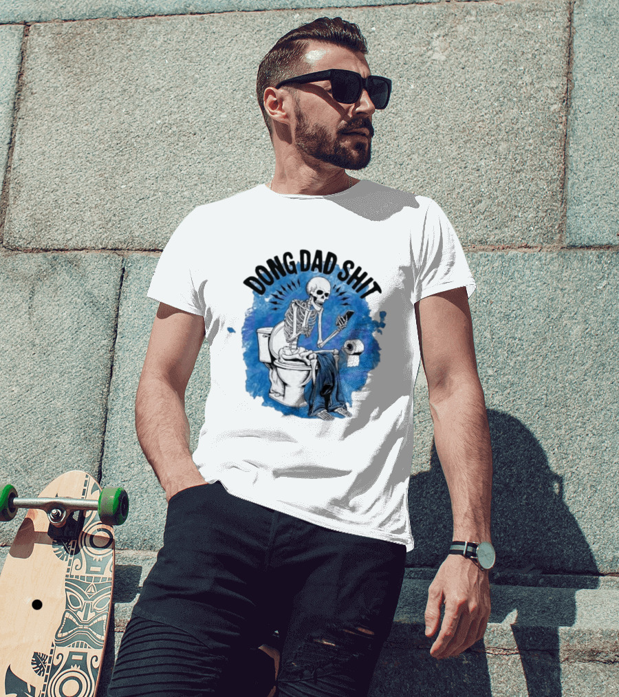 Skeleton Doing Dad Shit On Toilet With Phone And Toilet Paper T-Shirt