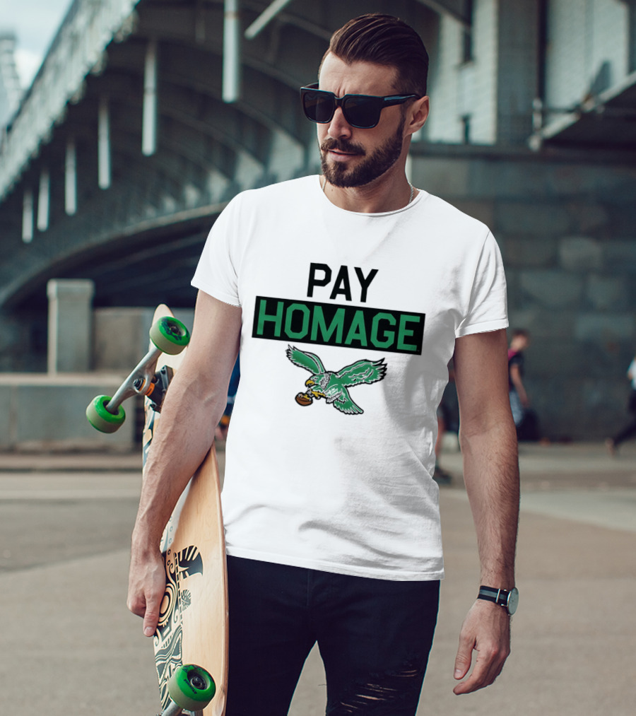 Pay Homage Philadelphia Eagles Football Vintage Eagle Carrying Football T-Shirt