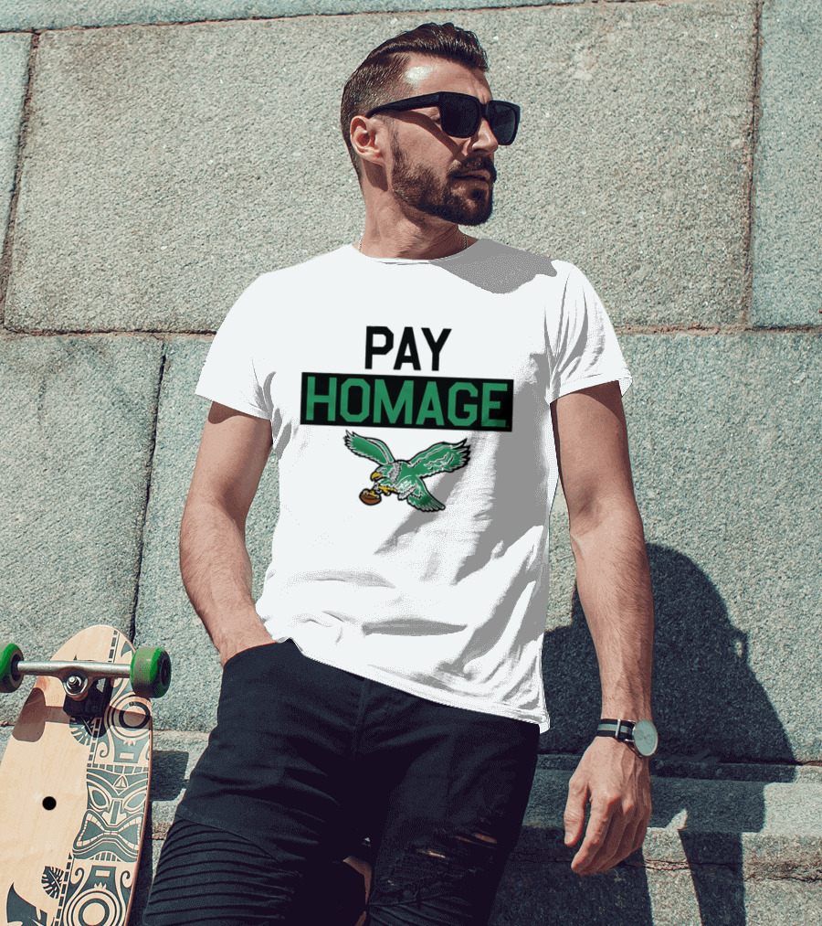 Pay Homage Philadelphia Eagles Football Vintage Eagle Carrying Football T-Shirt
