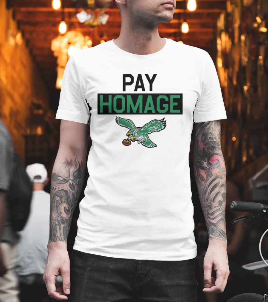 Pay Homage Philadelphia Eagles Football Vintage Eagle Carrying Football T-Shirt