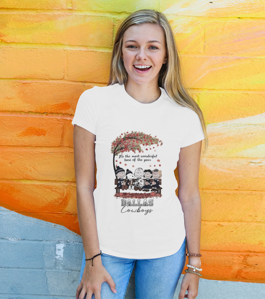 Peanuts Characters It's The Most Wonderful Time Of The Year Dallas Cowboys Autumn Scene T-Shirt