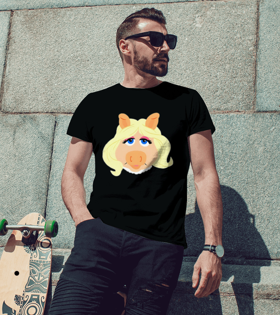 Miss Piggy Iconic Jim Henson's Muppets Character Blonde Hair Blue Eyes T-Shirt
