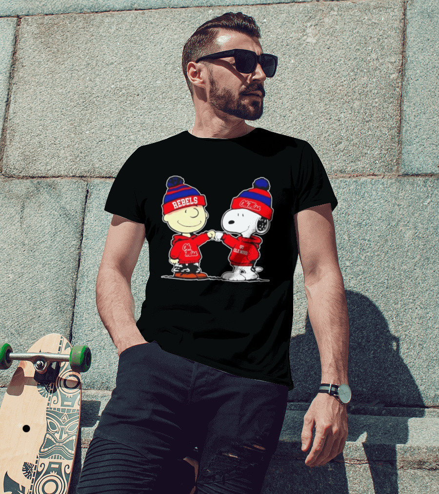Ole Miss Rebels Snoopy Charlie Brown Fist Bump Go Ole Miss T-Shirt
