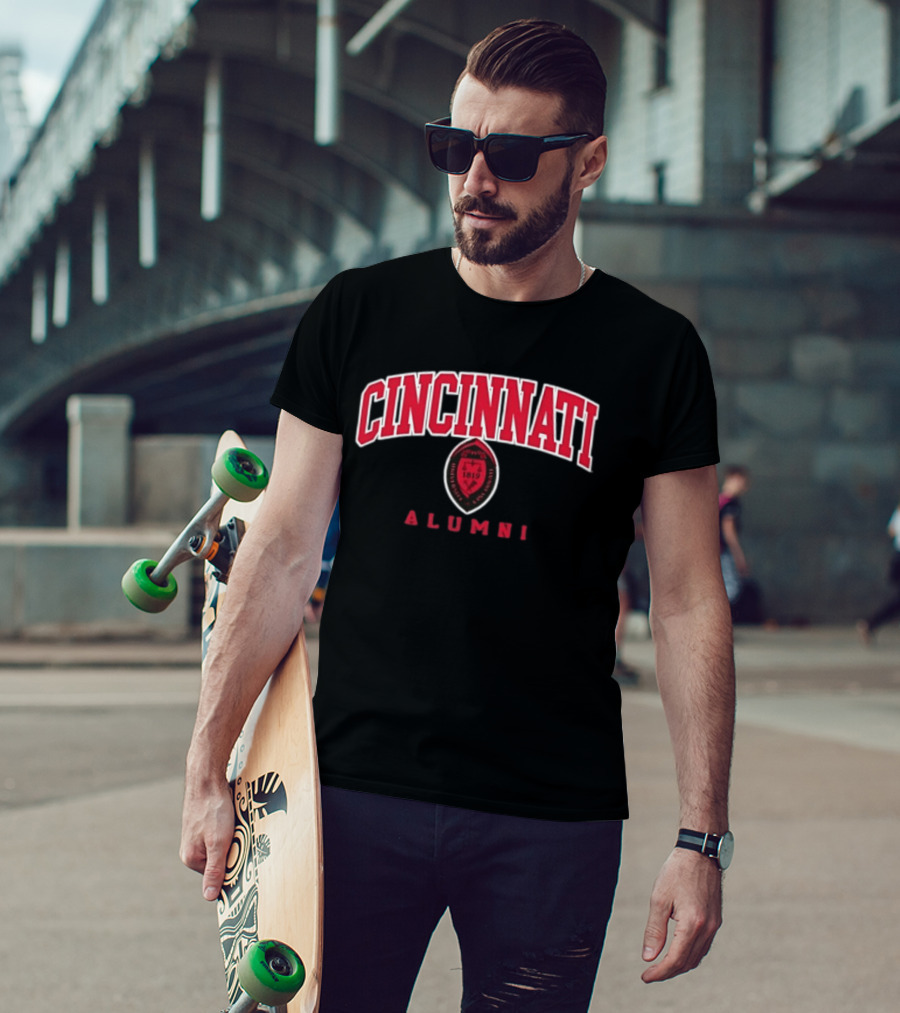 Cincinnati Alumni 1819 Seal University T-Shirt