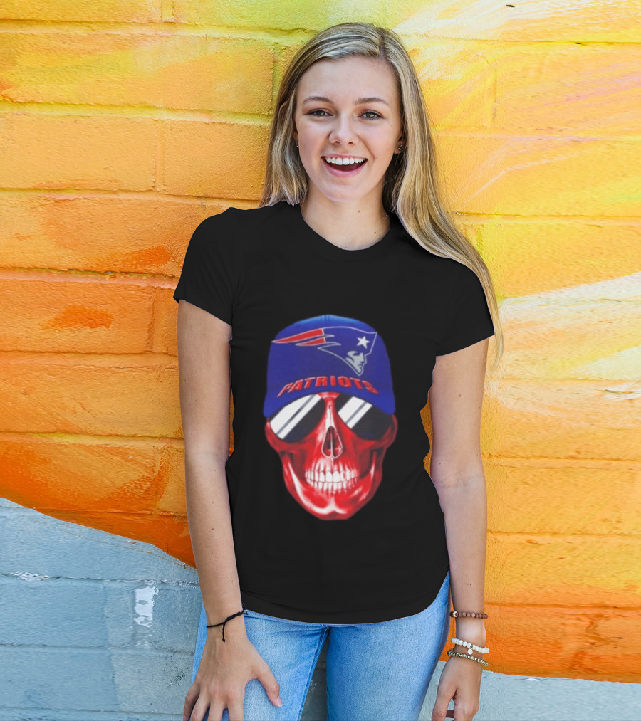 New England Patriots Cap Skull Smiling For Fans T-Shirt