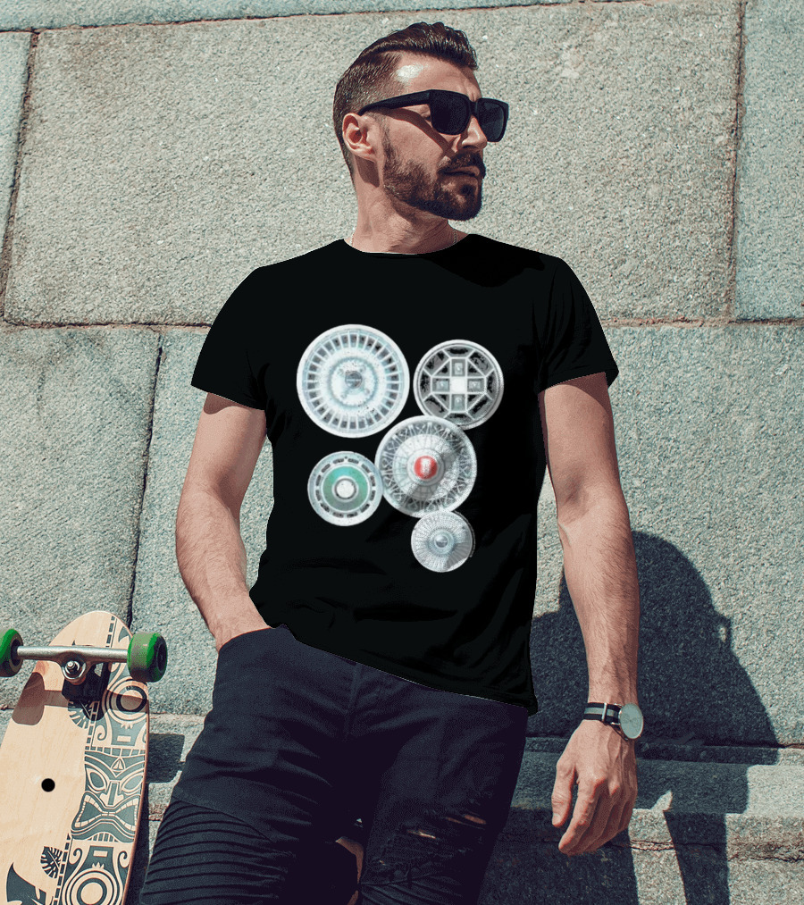 Vintage Ford Hubcaps Collection Classic Car Enthusiast Retro Wheels T-Shirt
