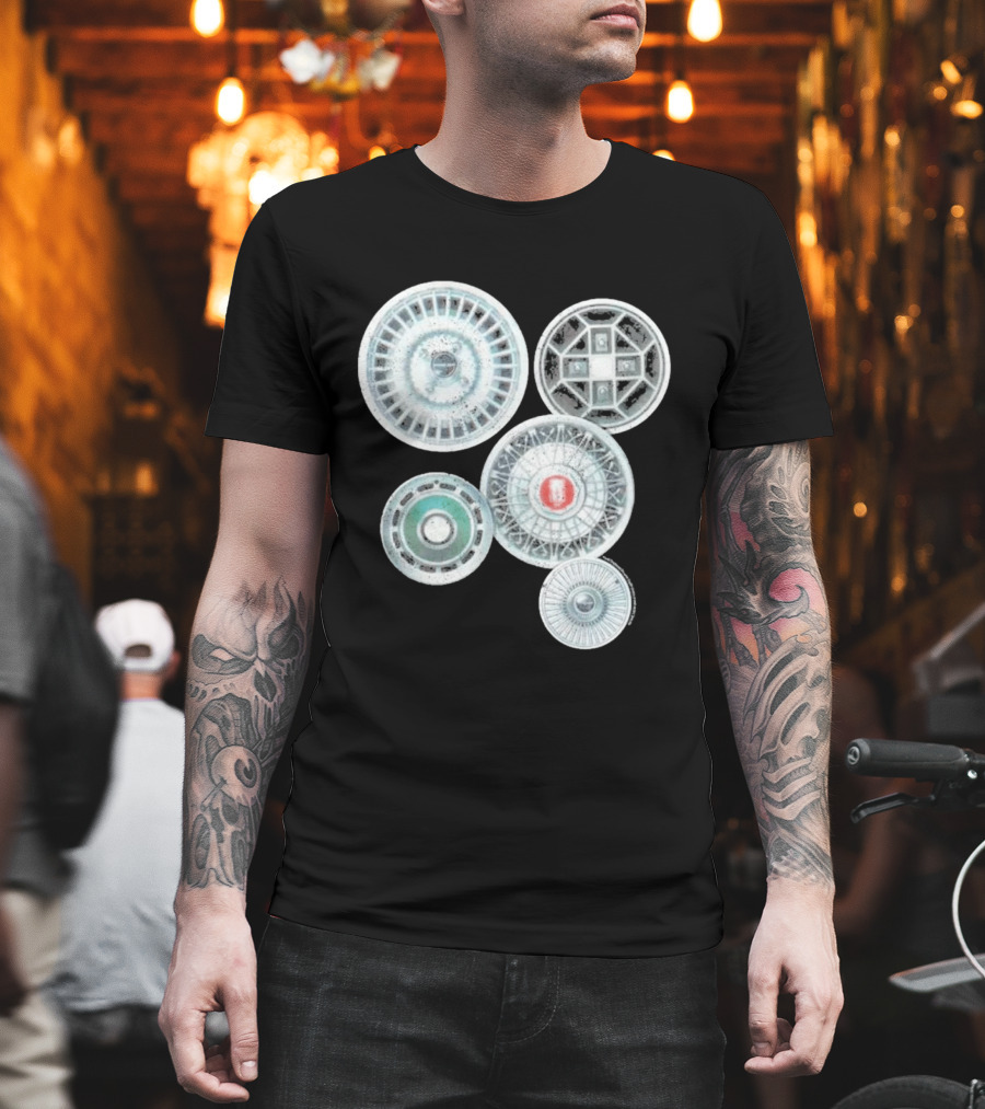 Vintage Ford Hubcaps Collection Classic Car Enthusiast Retro Wheels T-Shirt