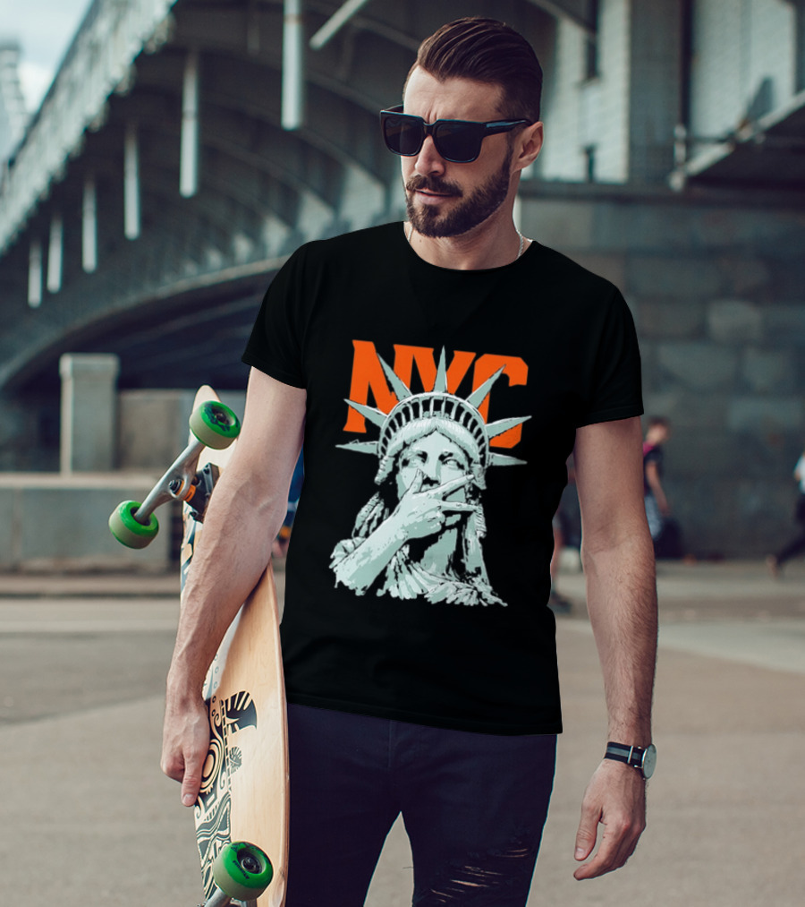 NYC Statue Of Liberty Peace Gesture Iconic Liberty T-Shirt