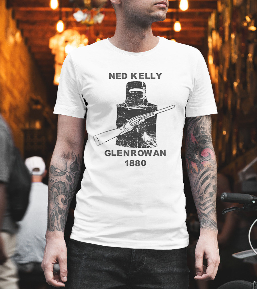 Ned Kelly Glenrowan 1880 Distressed Australian History Iconic Outlaw Image T-Shirt